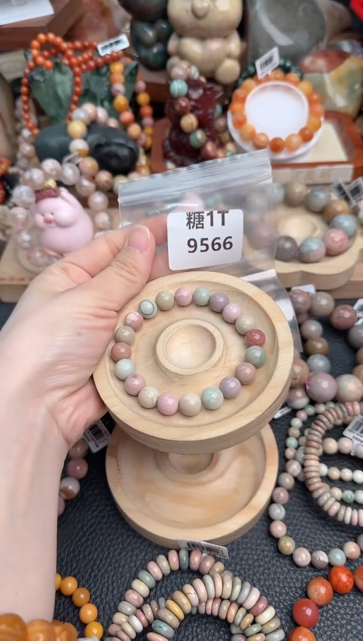 【闪购商品】石英质玉手链未镶嵌1T9566