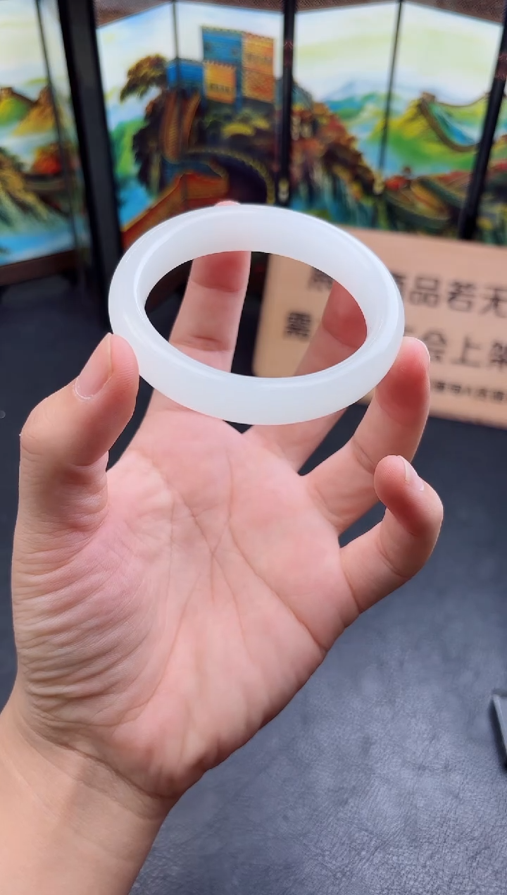 定制翡翠手镯未镶嵌手镯