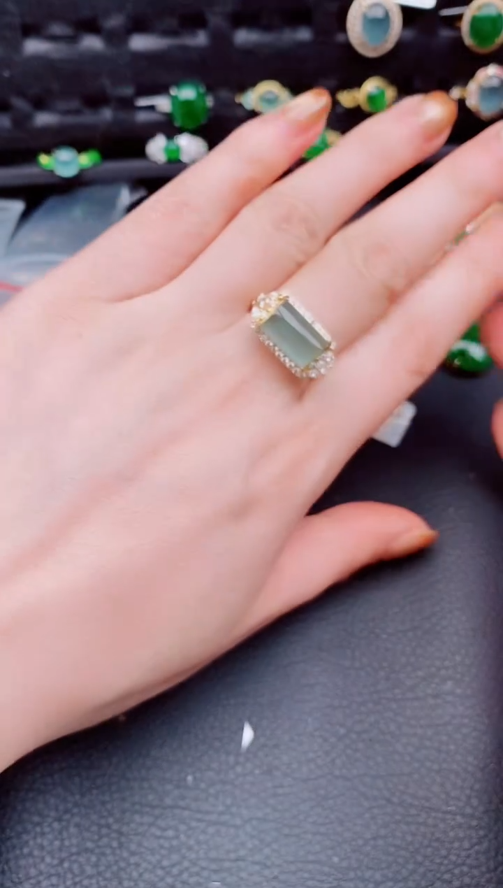 【闪购商品】翡翠戒指银S925镶嵌天然a货翡翠942