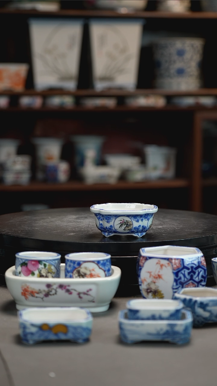 釉下青花手绘盆?****?釉下青花手绘盆 ?*