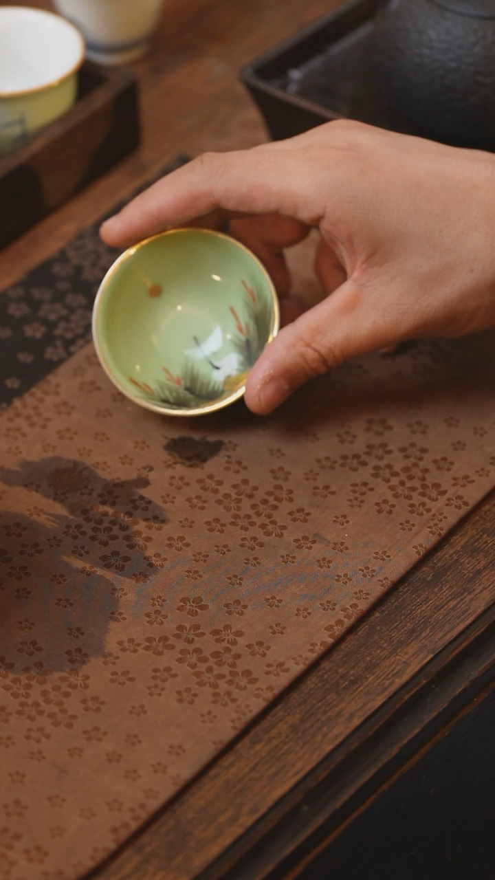 孤品老品茗杯茶杯豆绿龟鹤杯