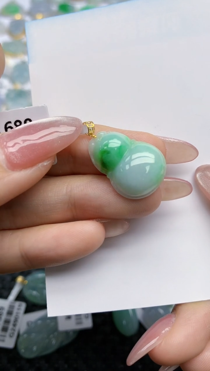 【闪购商品】翡翠挂件18K金镶嵌天然翡翠A货