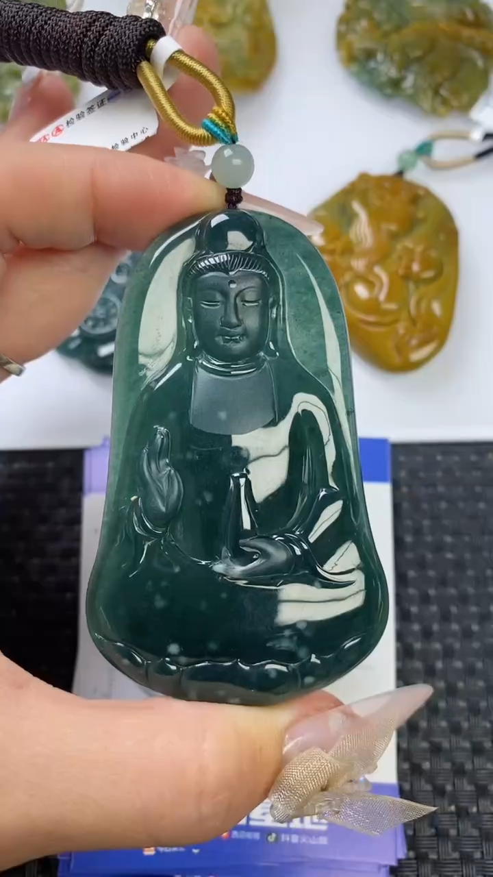 【闪购商品】翡翠颈饰未镶嵌1111111111111111