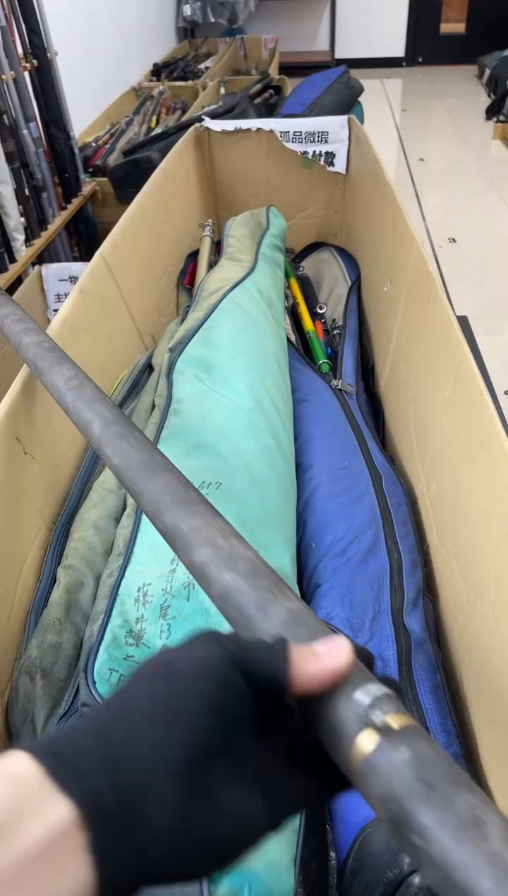 1*3孤品微瑕，以直播间介绍为准，加10元发顺丰。