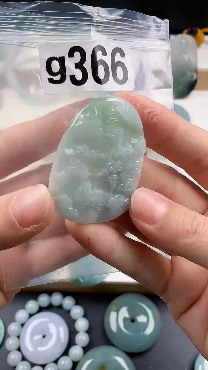 颈饰未镶嵌翡翠天然翡翠吊坠挂件