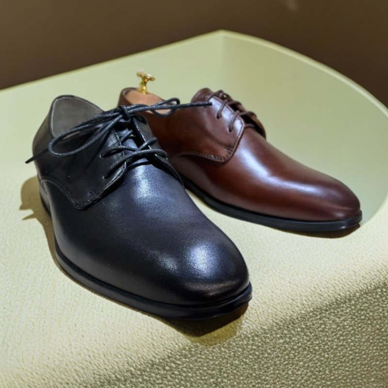 德比鞋男士休闲皮鞋欧若假日风男款上班专用皮鞋正装舒适时尚黑色