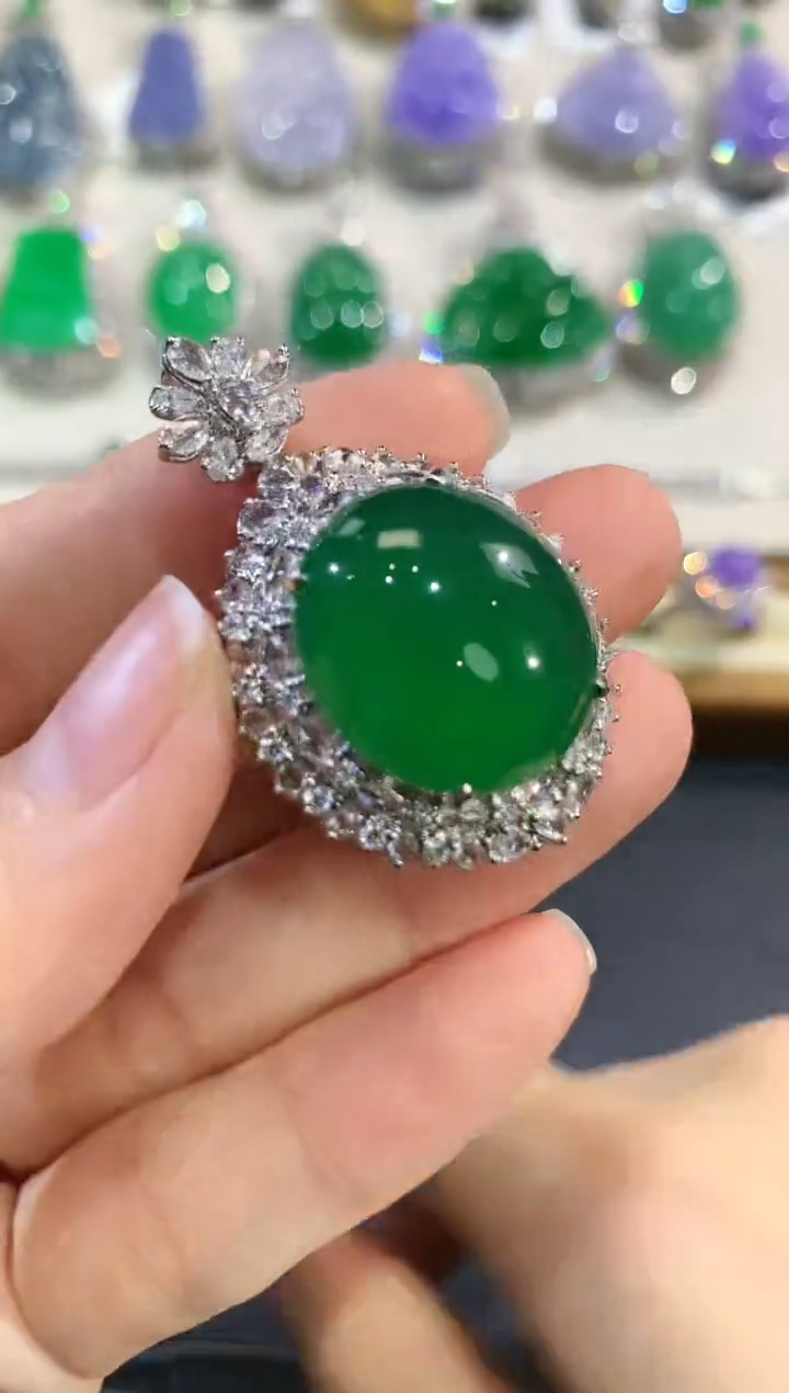 【闪购商品】翡翠吊坠(不含链)18K金镶嵌w38