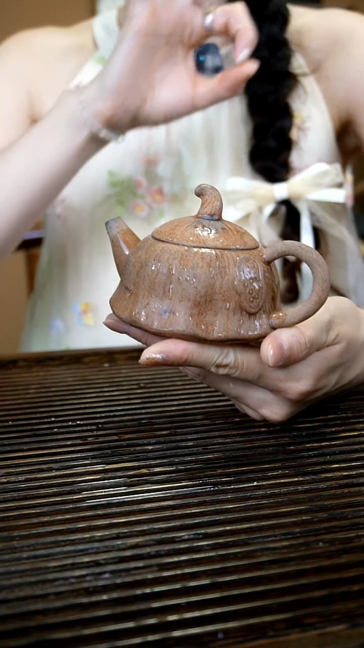原矿老岩泥 黄泥段 莲蓬壶