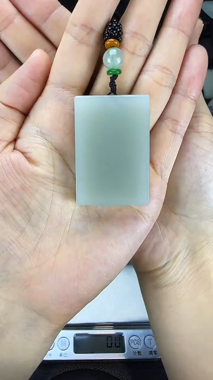 颈饰未镶嵌和田玉六刀牌