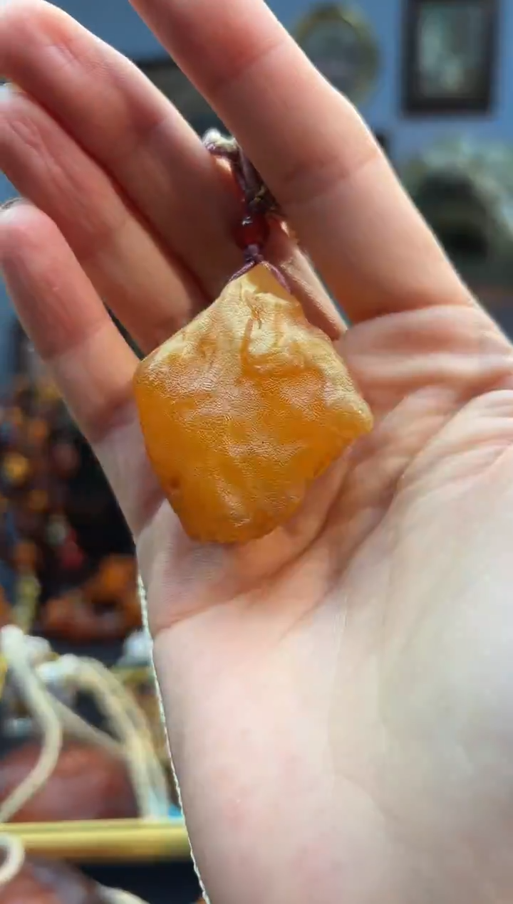 琥珀颈饰未镶嵌吊坠