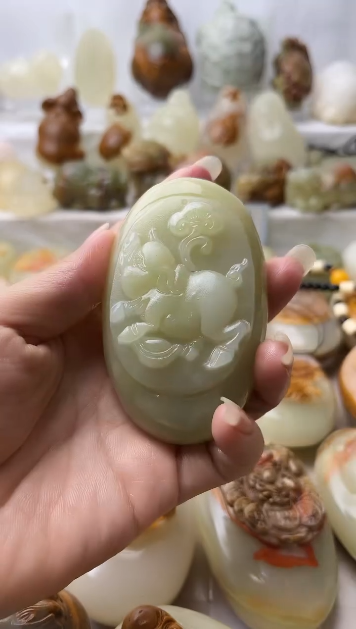 石材方解石手把摆件不退换猪