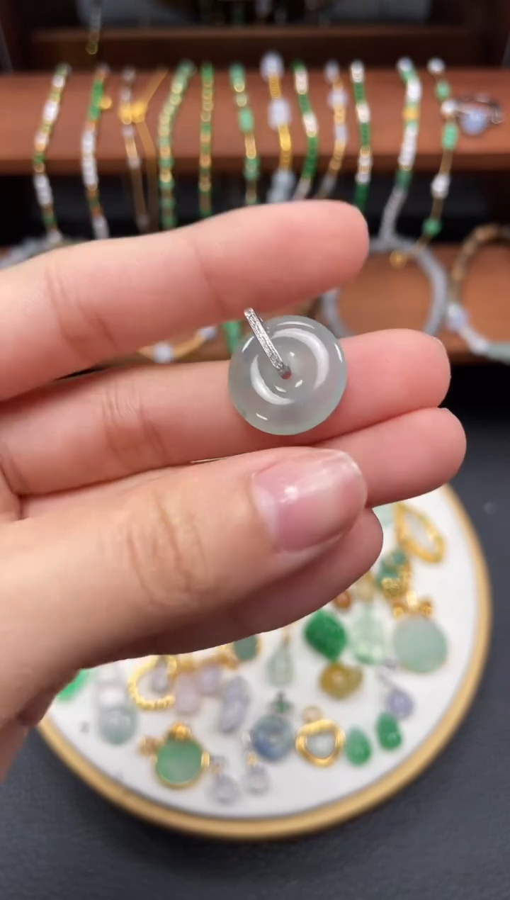 【闪购商品】翡翠吊坠(不含链)18K金镶嵌一个  JK608