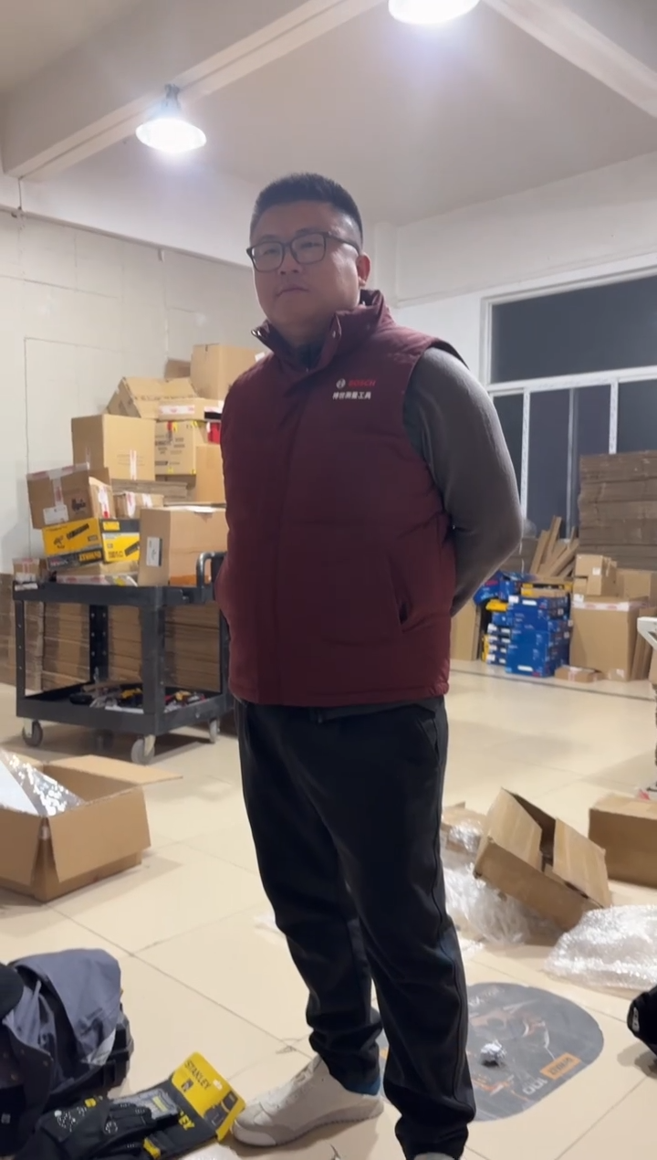 博士冬季马甲酒红色