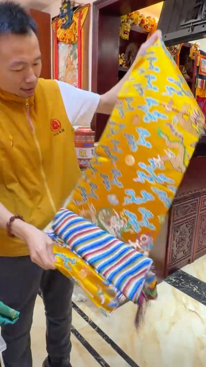 北塔香铺家用桌旗黄