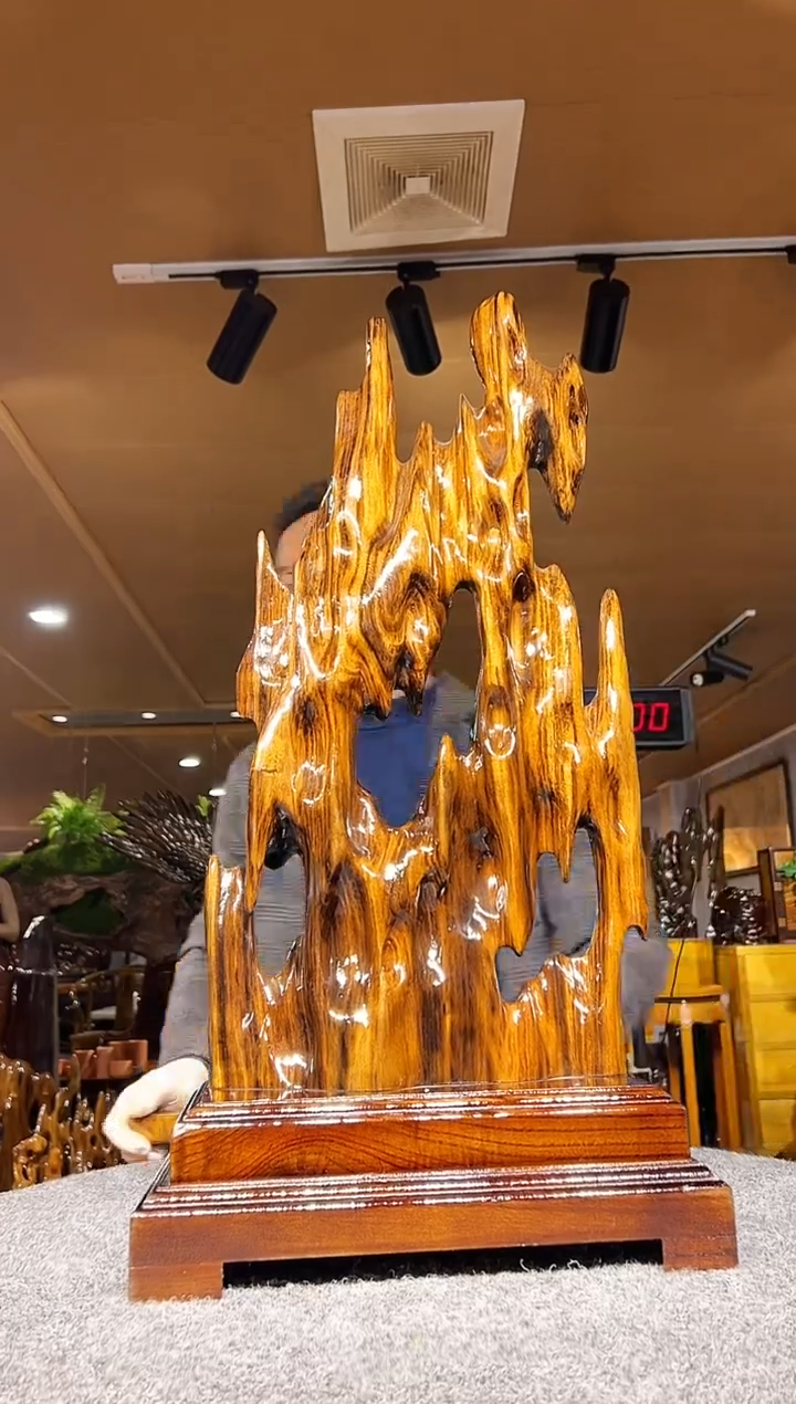 金丝楠木雕款用****3金丝楠木摆件