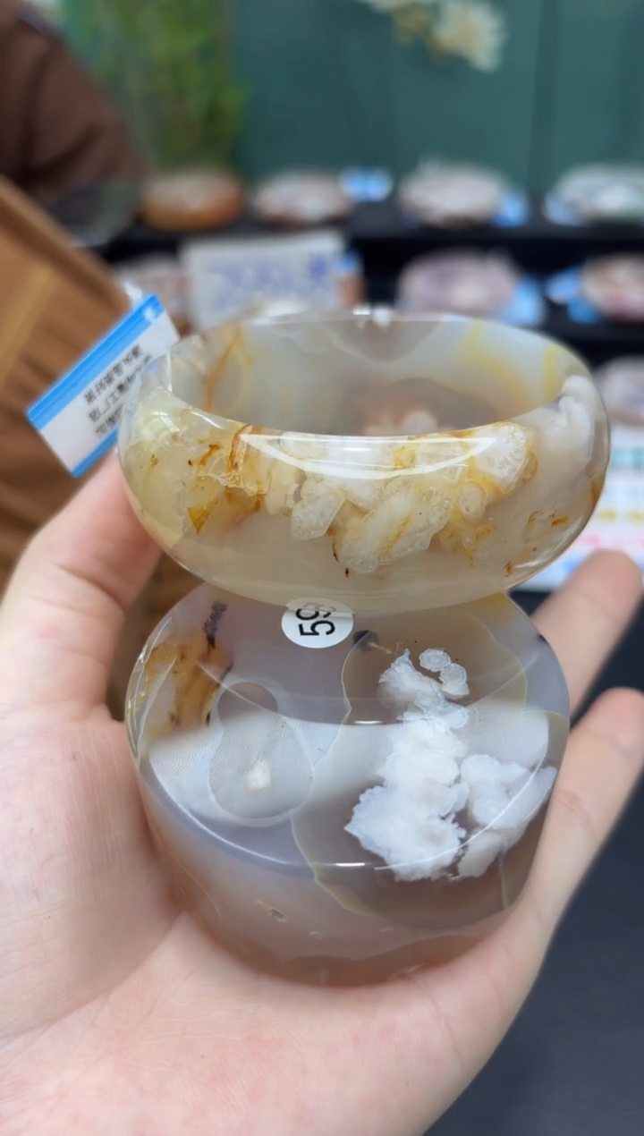 石英质玉未镶嵌手镯A133(60圈赠送镯心)