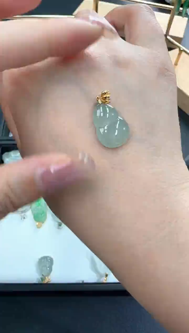 【闪购商品】翡翠颈饰18K金镶嵌250212264