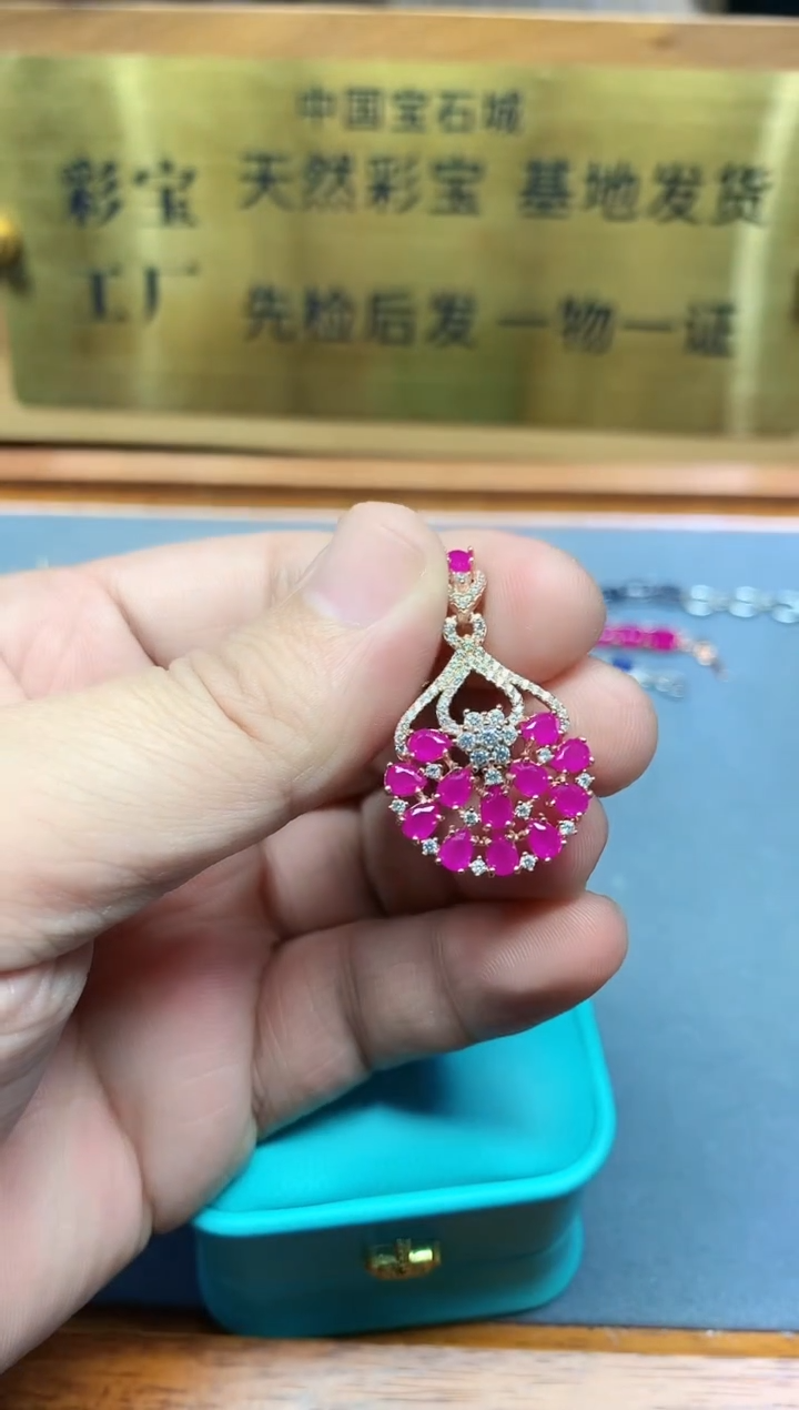 【闪购商品】红宝石颈饰银S925镶嵌........