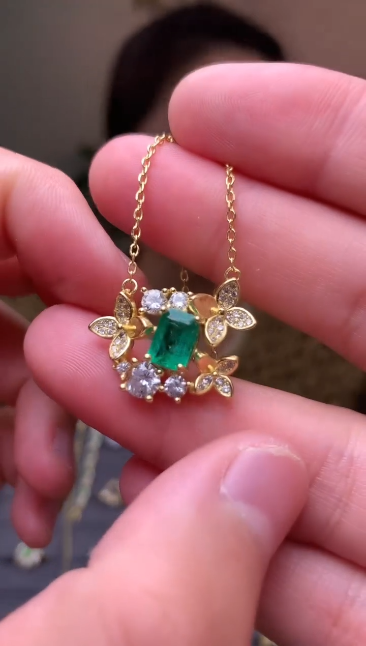 银S925镶嵌颈饰祖母绿项链