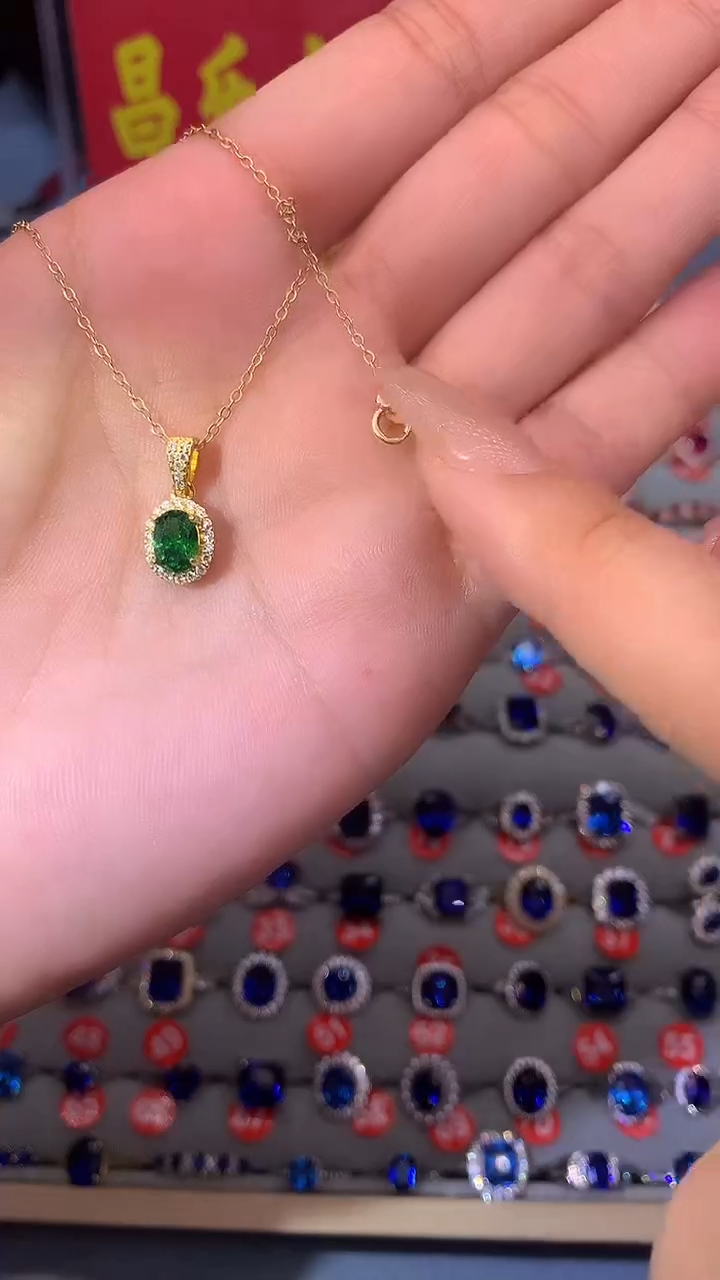 【闪购商品】透辉石吊坠赠链银S925镶嵌1111