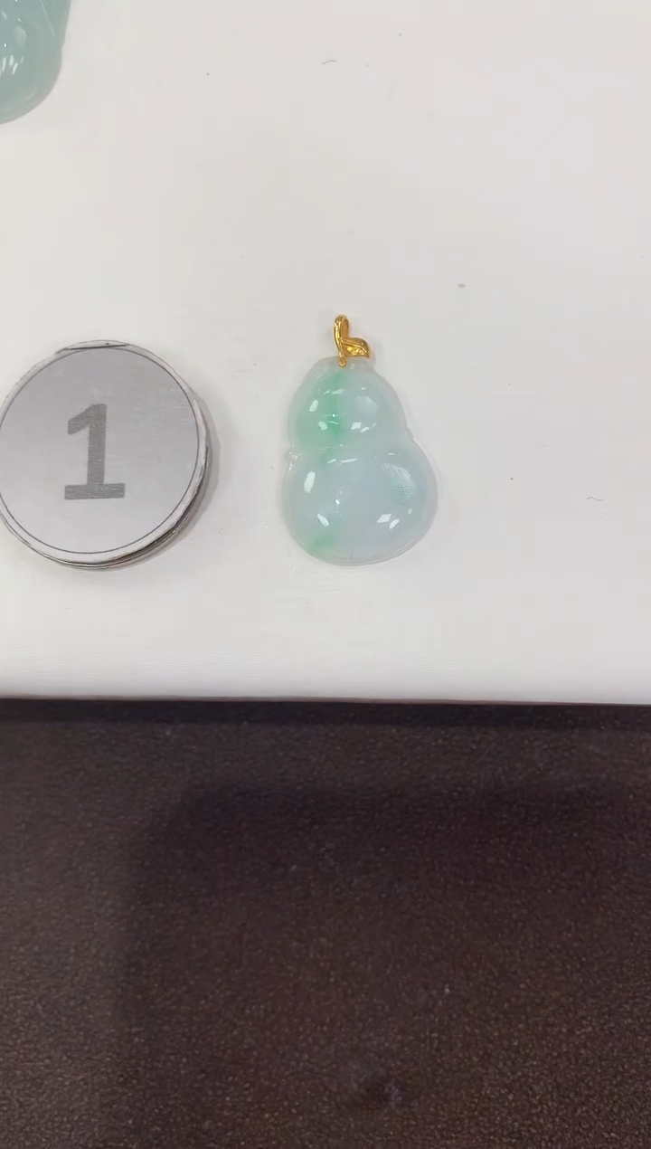 颈饰18K金镶嵌翡翠天然缅甸A货翡翠