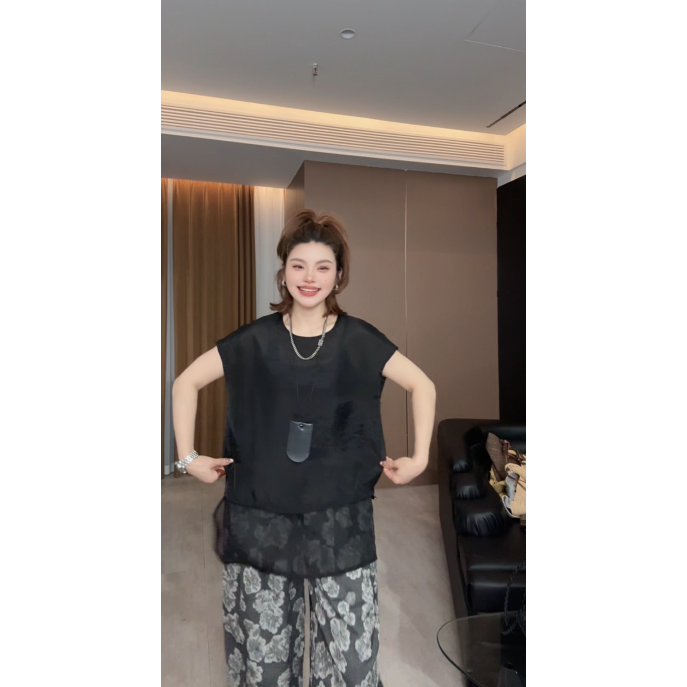 2025夏款新品【设计感双层纱下摆抽绳假两件上衣】