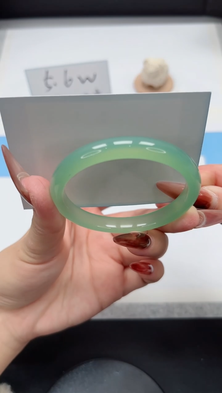 【闪购商品】玛瑙/玉髓手镯未镶嵌190/56.7晴水