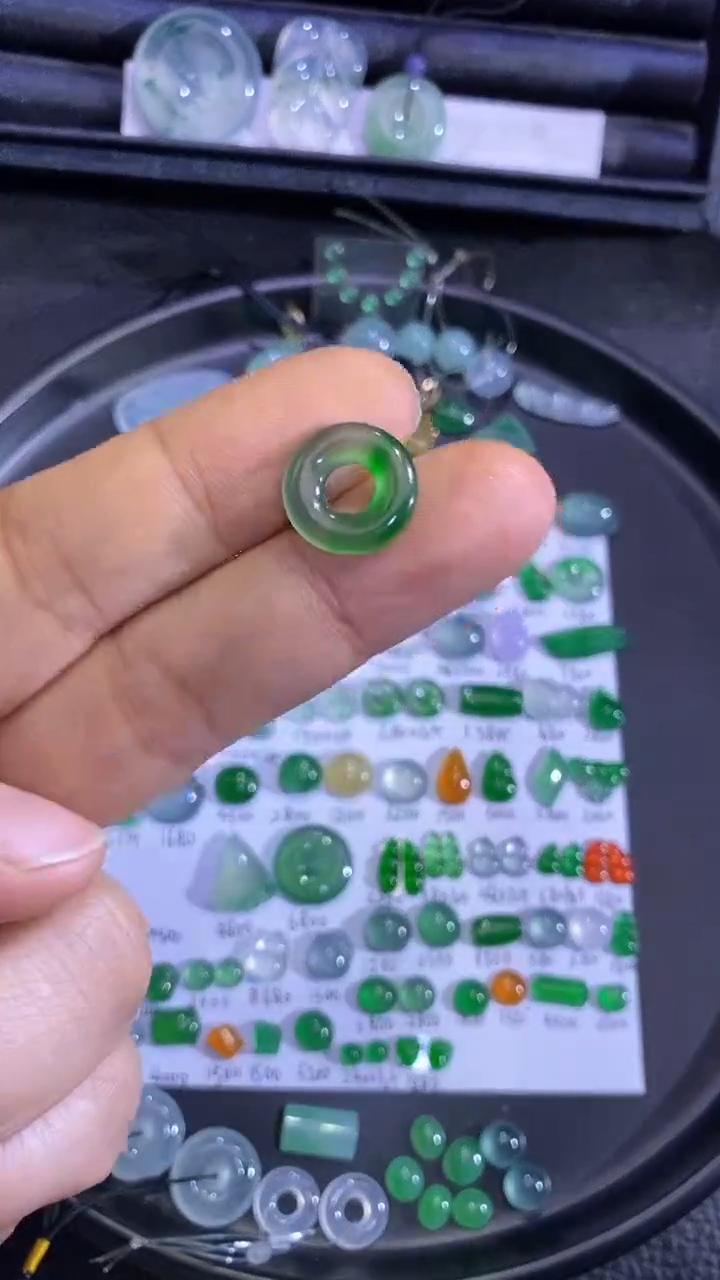 未镶嵌挂件翡翠甜甜圈