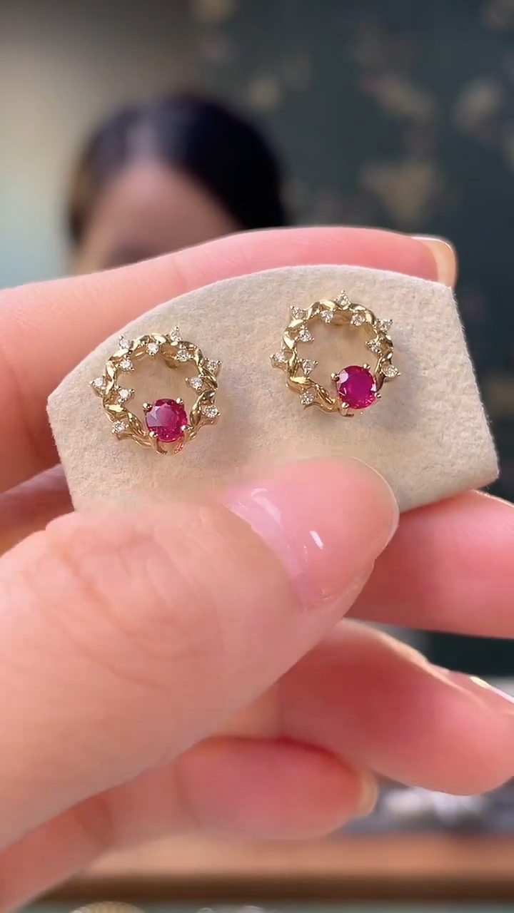 18K金镶嵌耳饰红宝石主石“0.53ct