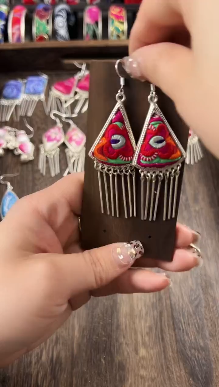 【闪购商品】织绣民族风老绣饰品447