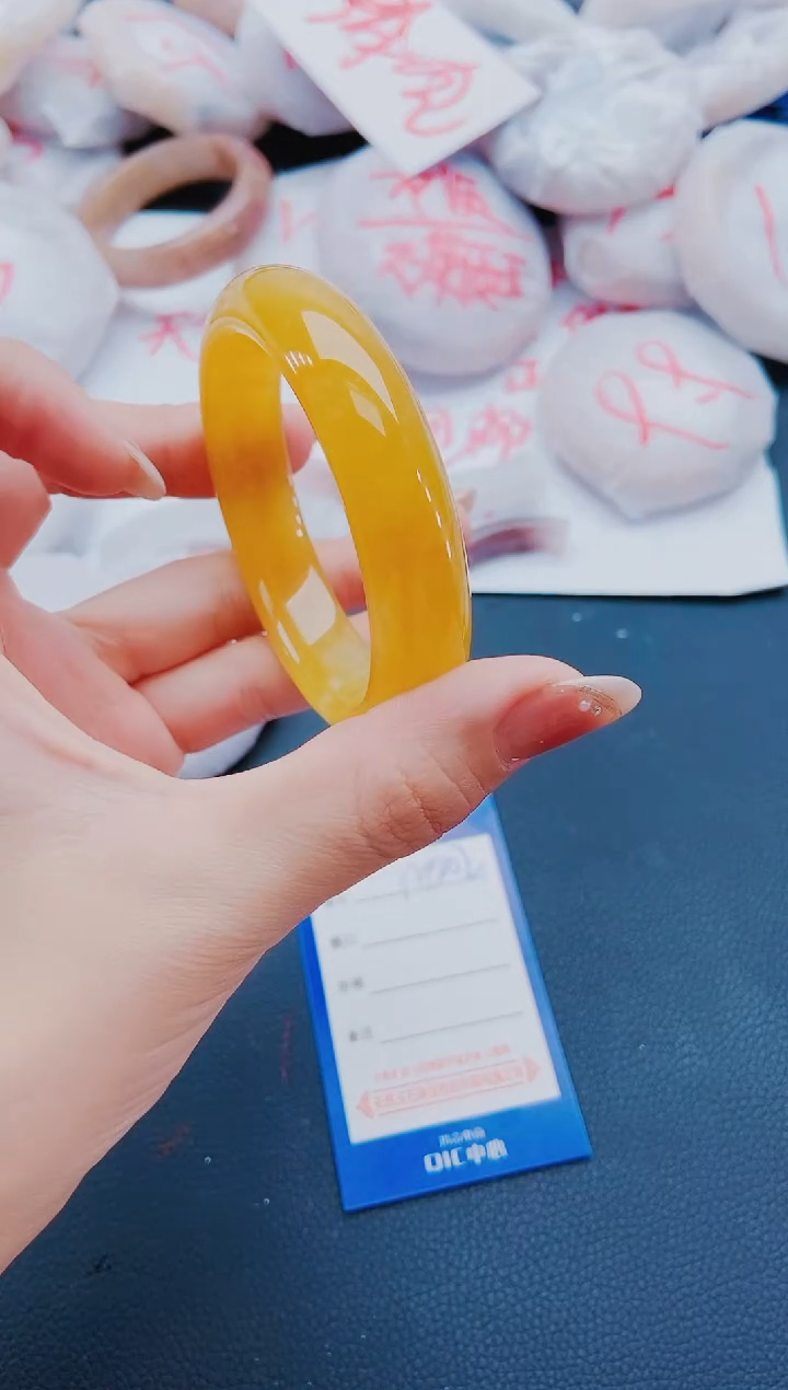 未镶嵌手镯石英质玉M202-55-54