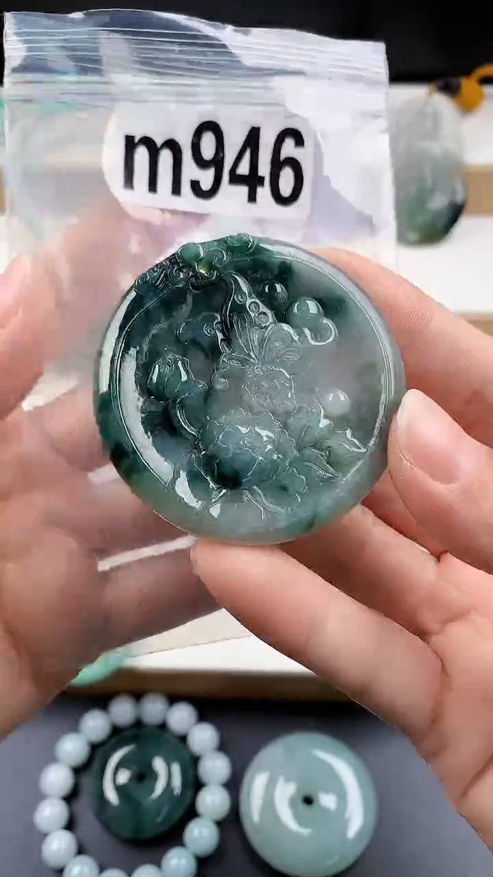 颈饰未镶嵌翡翠天然翡翠吊坠挂件