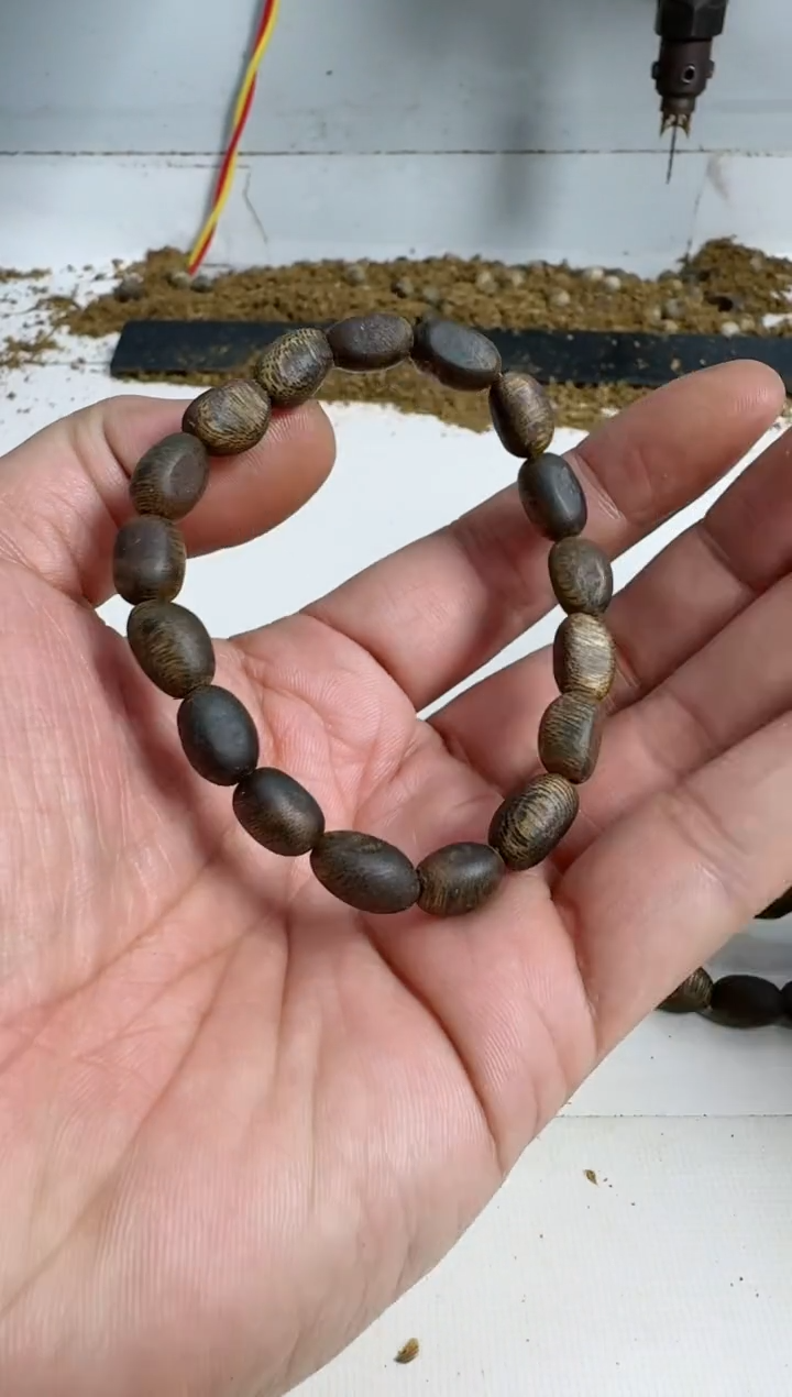 【闪购商品】沉香手串乌身0.8规格单圈6克留疤