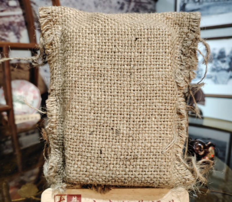 【武候古茶-小奎私藏】一九六二年 纪念老茶砖 普洱 老生茶 500g