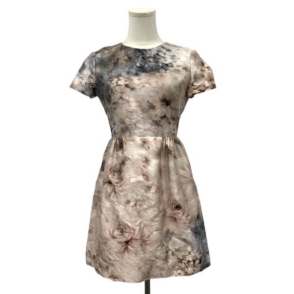 妃鱼/华伦天奴/棉/连衣裙/95新/琰一二三