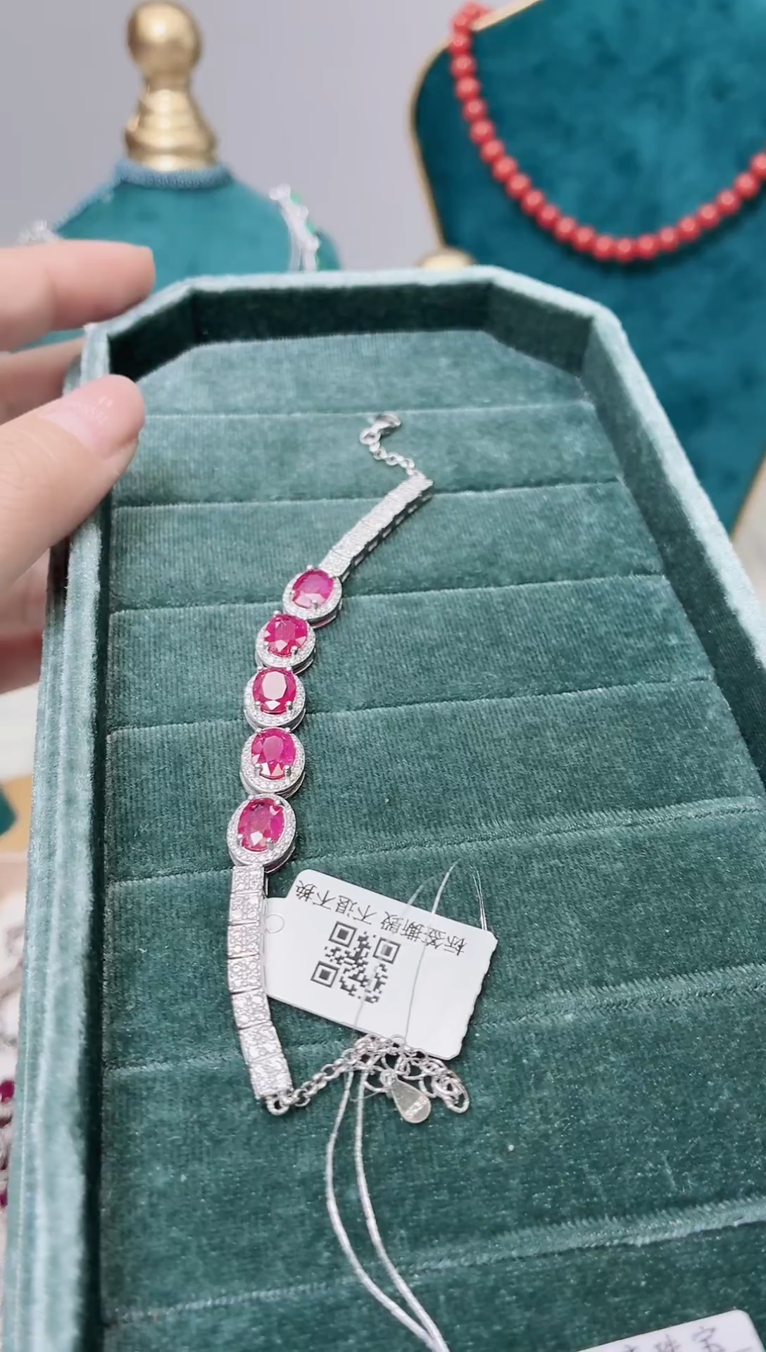 银S925镶嵌手链红宝石104BJ1225产品一个（多样性）