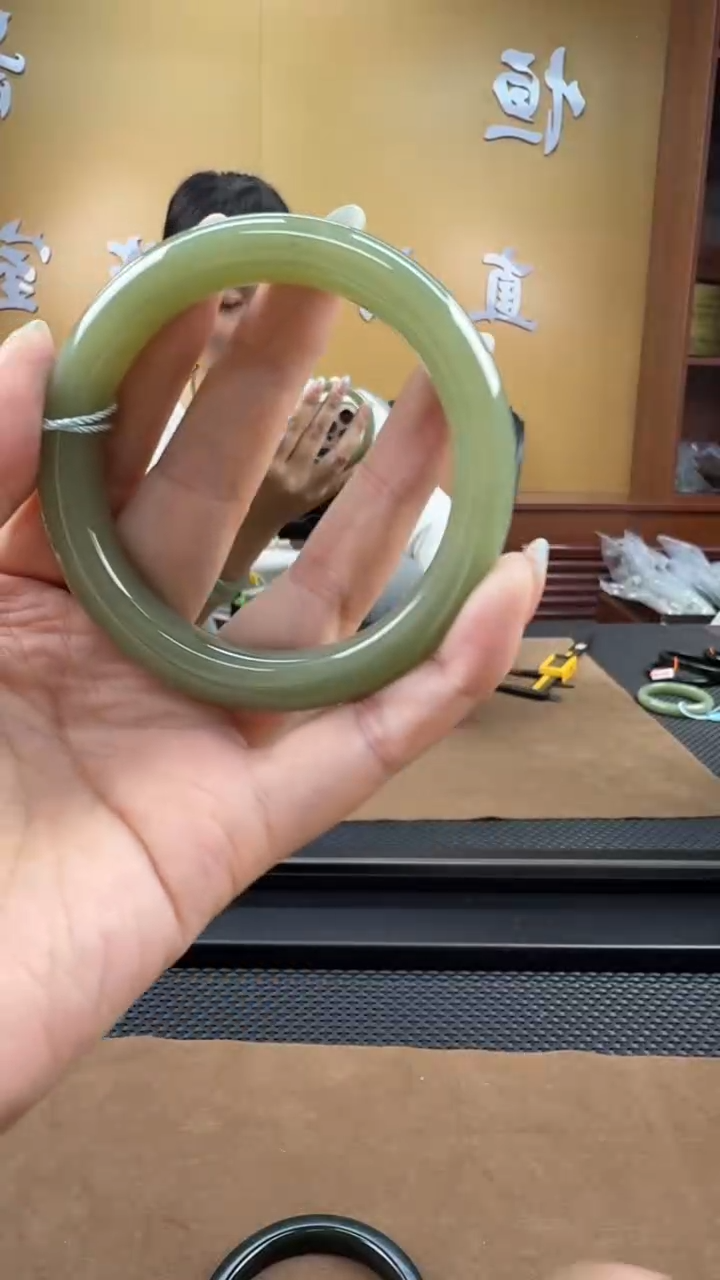 颈饰未镶嵌和田玉手镯57