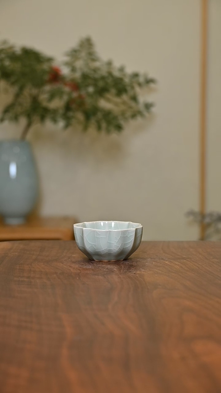 宝相杯 荷叶青釉 微瑕 朱家汝窑款