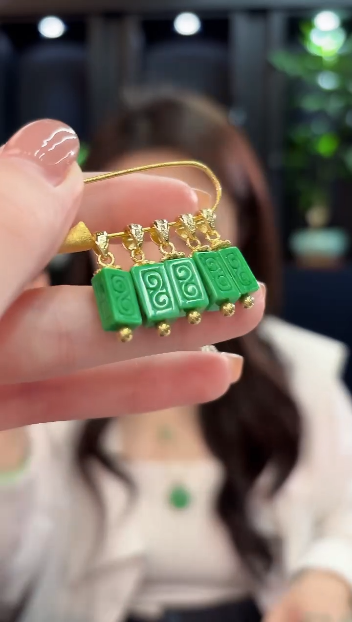 颈饰未镶嵌翡翠缅甸A货/多样性发货/一件