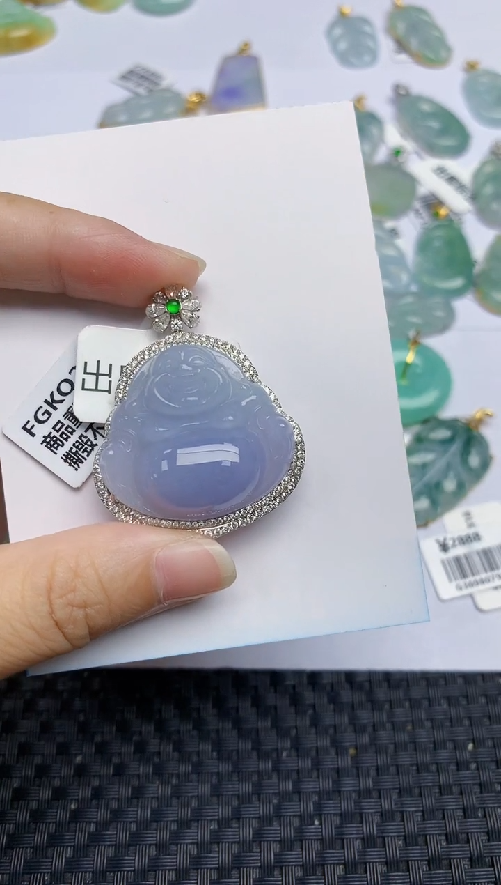 翡翠18K金镶嵌颈饰天然翡翠A货