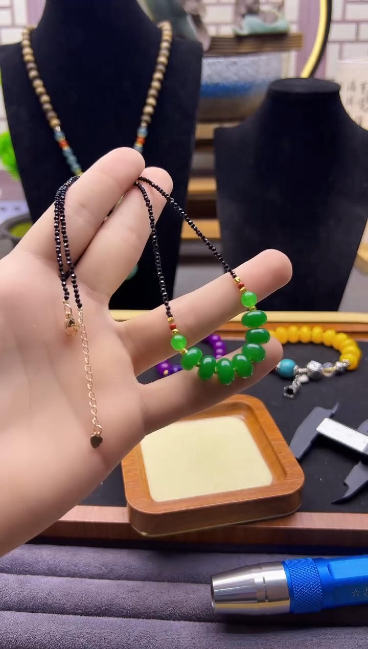 翡翠14K金镶嵌颈饰X858     