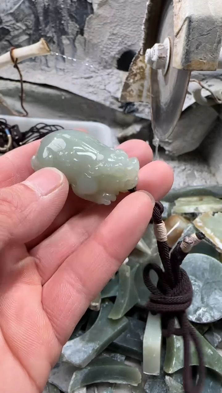 【闪购商品】和田玉颈饰未镶嵌吊坠 