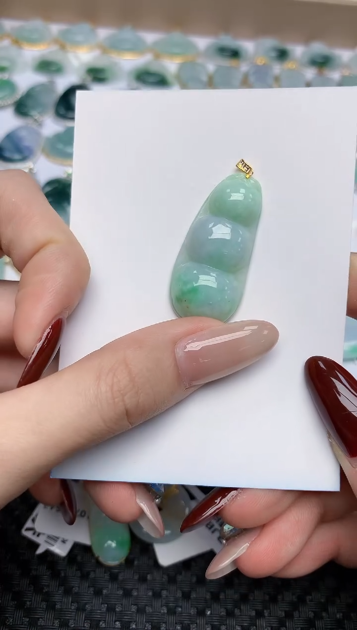 【闪购商品】翡翠颈饰18K金镶嵌天然翡翠a货