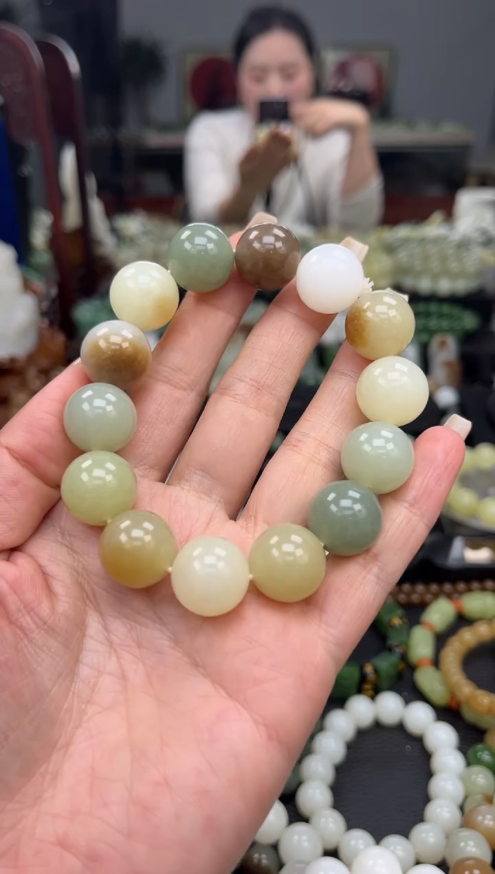 【闪购商品】和田玉手串未镶嵌新疆多宝卡16