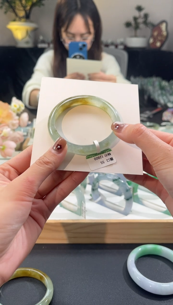 【闪购商品】翡翠手镯（贵妃镯）未镶嵌编号766