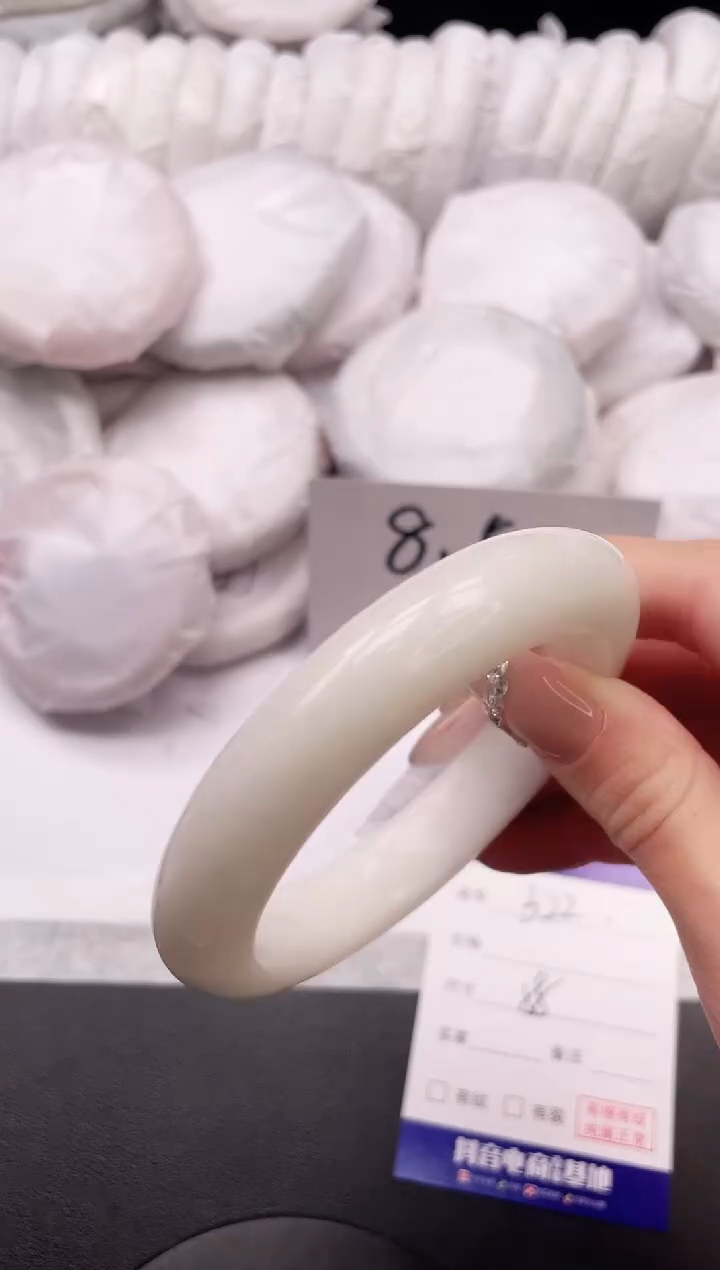 【闪购商品】和田玉手镯未镶嵌9L322-58