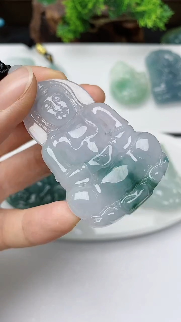 【闪购商品】翡翠颈饰未镶嵌        