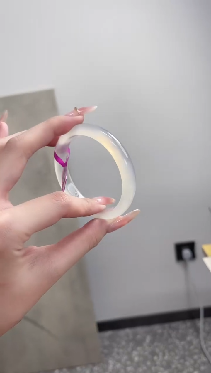 【闪购商品】玛瑙/玉髓手镯未镶嵌55圈 需要包容