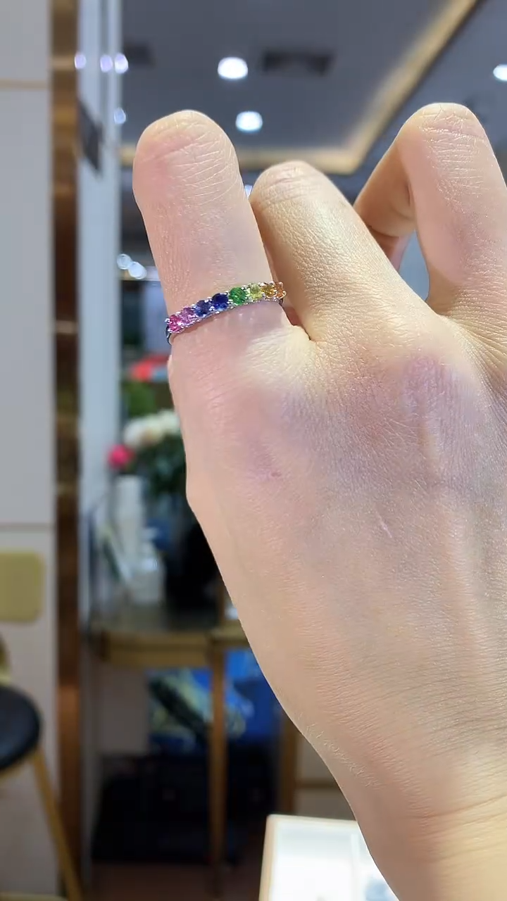 【闪购商品】蓝宝石戒指18K金镶嵌彩色蓝宝石戒指