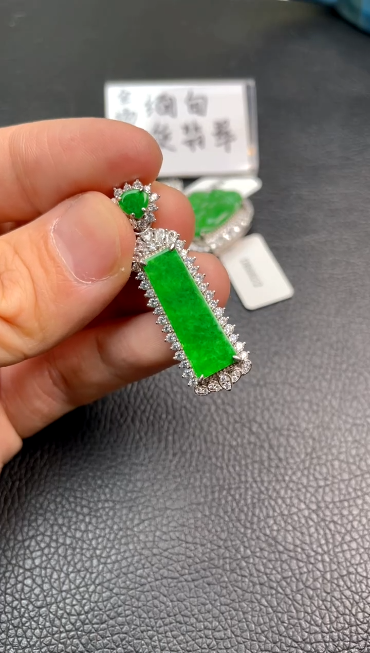 【闪购商品】翡翠吊坠(不含链)银S925镶嵌吊坠